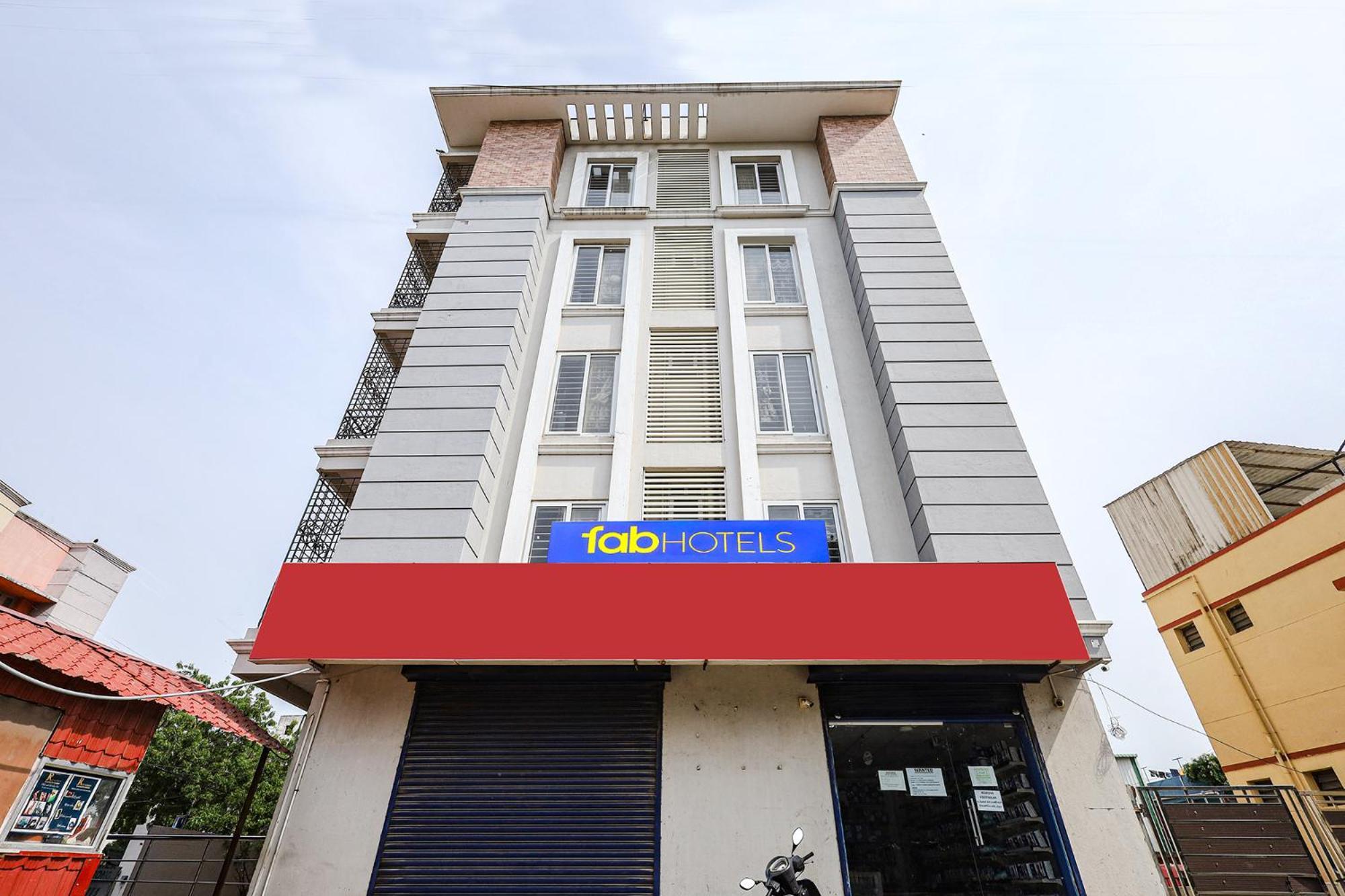Fabexpress Fen Breeze Hotel Siruseri Ngoại thất bức ảnh